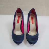 Елегантни сатенени тъмносини обувки на ток Miss Roberta, снимка 3 - Други - 10495040