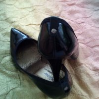 Черни лачени обувки - нови, снимка 4 - Дамски обувки на ток - 19334668