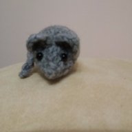 Ръчно плетена мишка, амигуруми, снимка 4 - Плюшени играчки - 16543974