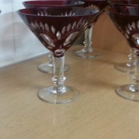 Кристални чаши гравирани червен цветен кристал, снимка 4 - Антикварни и старинни предмети - 24764568
