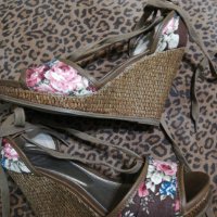 Обувки Bata, снимка 2 - Дамски ежедневни обувки - 24907188