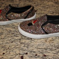 Обувки марка Киара Феранни, снимка 2 - Дамски ежедневни обувки - 23132253