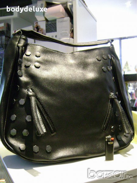 черна чанта с орнаменти, снимка 1