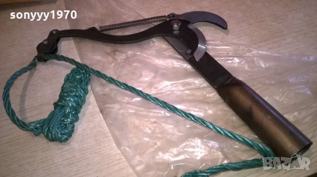 ножица за рязане на клони от разстояние с въже, снимка 1 - Градинска техника - 24533083