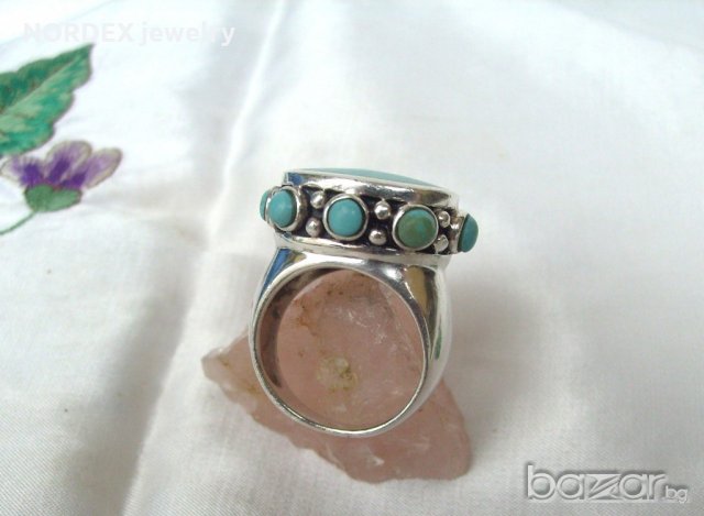 Прекрасен Овален Сребърен Пръстен с Естествени Тюркоази, снимка 3 - Пръстени - 21384212