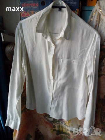 Блуза бяла Bershka, размер S, с дълъг ръкав и джобче