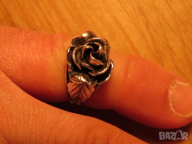 Дамски сребърен пръстен с роза - уникален модел  и невероятна красота - Внос от Щатите., снимка 1 - Пръстени - 24338988