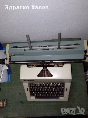 Пишеща машина "Роботрон 20" ГДР, латиница, снимка 2 - Друго - 23870722