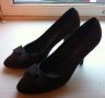 Jones Brown нови елегантни кафяви сатенени обувки №40 , снимка 1 - Дамски обувки на ток - 13160906
