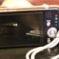 Фотоапарат цифров лещи на Leica Panasonic Lumix SZ1, снимка 4 - Фотоапарати - 18940043