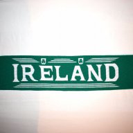Ирландия - 100% Оригинален шал / Ireland / Футболен / Футбол / Зелен / , снимка 2 - Фен артикули - 17190439