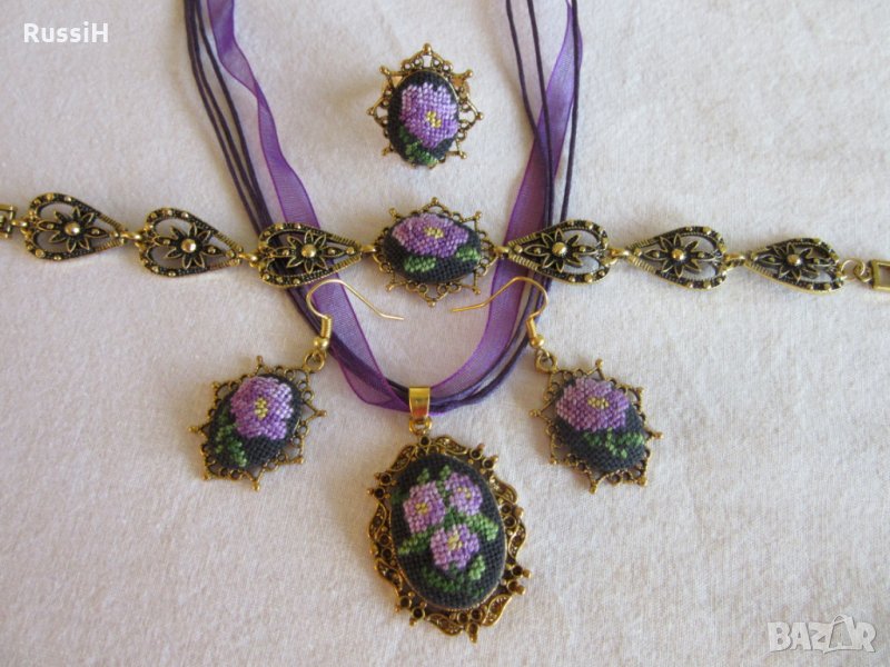 Ръчно бродирани бижута с цветя , снимка 1