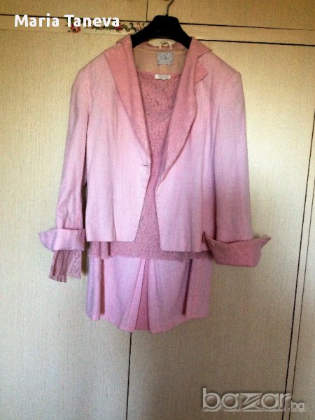 Дамски костюм в три части от ефектен плат и дантела, снимка 1