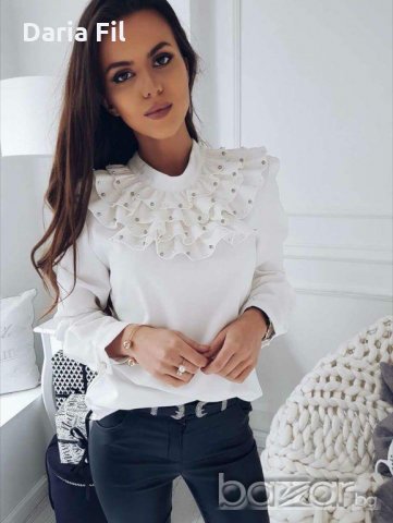 НАМАЛЕНИЕ Блуза с къдри и перли в бяло, снимка 1 - Блузи с дълъг ръкав и пуловери - 20246031