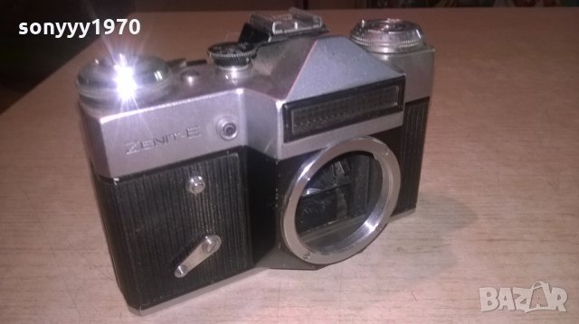 zenit-e made in ussr-ретро фотоапарат-без обектив, снимка 1 - Фотоапарати - 25386691