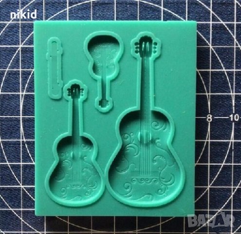 3 изрисувани китари китара силиконов молд форма декорация торта фондан шоколад и др, снимка 1 - Форми - 25442446