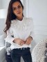 НАМАЛЕНИЕ Блуза с къдри и перли в бяло, снимка 1 - Блузи с дълъг ръкав и пуловери - 20246031
