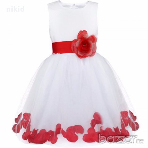детска дълга  бяла официална рокля с червени листенца роза и коланче, снимка 1 - Детски рокли и поли - 16300506