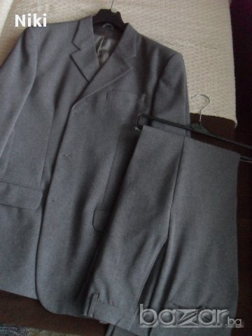Мъжки костюм Бенетон светло сив, снимка 2 - Костюми - 11751358