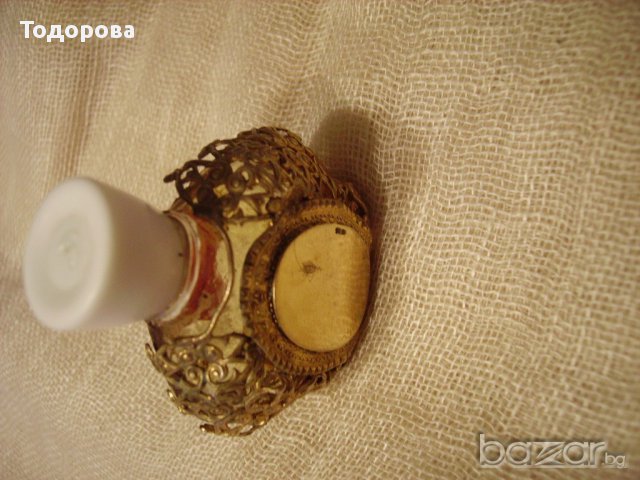 Продавам старо шишенце от   парфюм с метален обков и позлата, снимка 3 - Антикварни и старинни предмети - 13595038