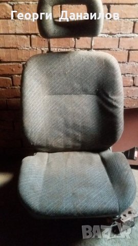 Продавам седалки за опел астра 1991г