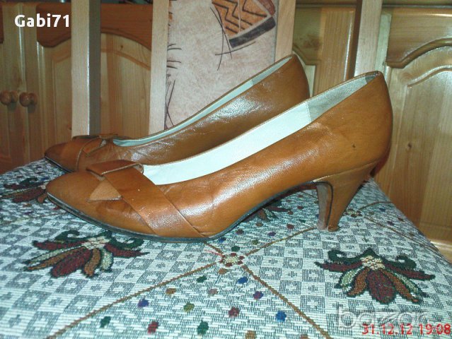 Обувки дамски от естествена кожа в отлично състояние № 39, 20 лв., снимка 2 - Дамски обувки на ток - 12747058