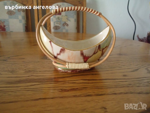 Кошничка от керамика и дърво