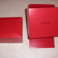 Кутия от часовник Valentino - Червена, снимка 6 - Други - 10300152