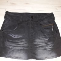 Черна къса дънкова пола марка H&M , снимка 2 - Детски рокли и поли - 23704396