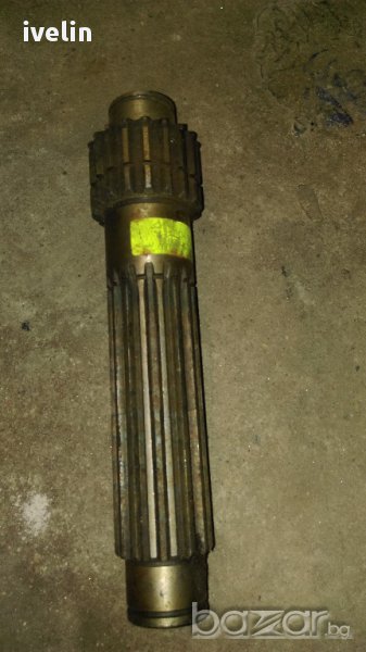 Продавам вал първа предавка и заден ход мтз, снимка 1