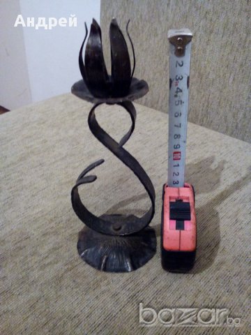 Свещник от ковано желязо, снимка 1 - Антикварни и старинни предмети - 17479196