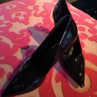 Елегантни обувки, снимка 1 - Дамски обувки на ток - 25578872