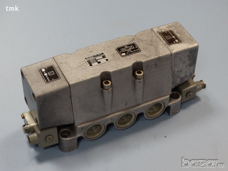 Пневматичен разпределител за преса ORSTA, снимка 1