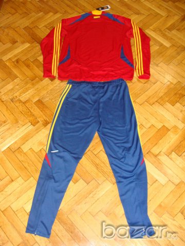  Уникален Тренировъчен Анцуг на Испания Адидас тесен Spain Training Tracksuit Adidas  Xl Xxl, снимка 2 - Спортна екипировка - 7735308