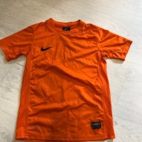 Nike Оригинална тениска с надпис Валентин, снимка 3 - Детски Блузи и туники - 25310389