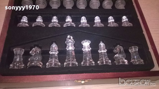 Нов стъклен шах в красива дървена кутия-внос швеицария, снимка 8 - Антикварни и старинни предмети - 16433354