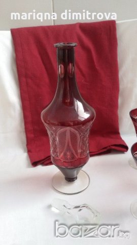 Кристални  чаши цветен червен кристал и гарафа , снимка 17 - Антикварни и старинни предмети - 17470279