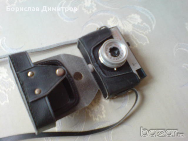 Продавам съветски фотоапарат СМЯНА 8 М, снимка 2 - Фотоапарати - 14765098