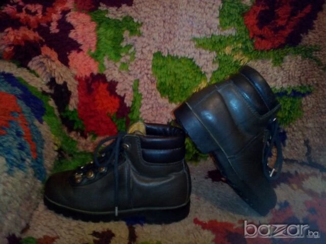 Туристически обувки 31-32 номер