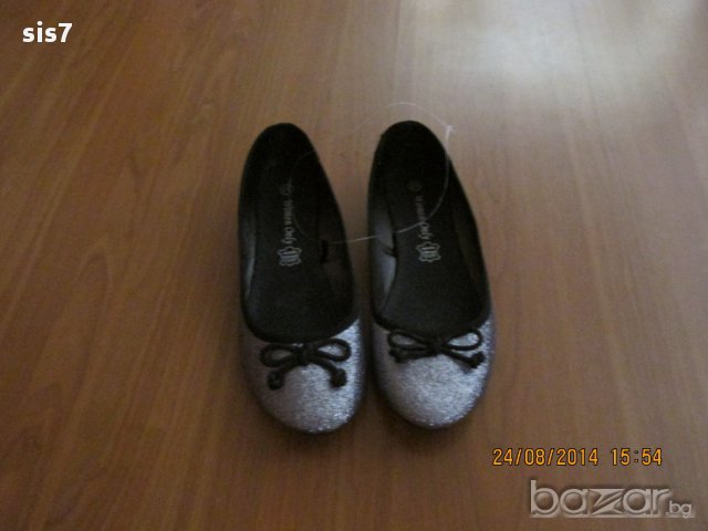 нови сребристи балеринки внос от Франция, снимка 2 - Дамски ежедневни обувки - 10826003