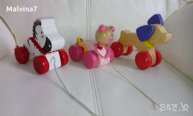 Дървени играчки на колела