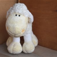 Плюшена мека играчка "Бялата овца" , снимка 4 - Плюшени играчки - 24653393