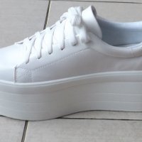 Обувки платформа, бели и черни, код 82/ББ1/30, снимка 6 - Дамски ежедневни обувки - 20737531