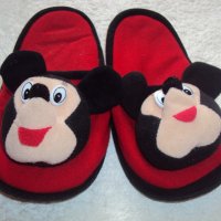 Детски чехлички Мики Маус, снимка 1 - Бебешки обувки - 19381379