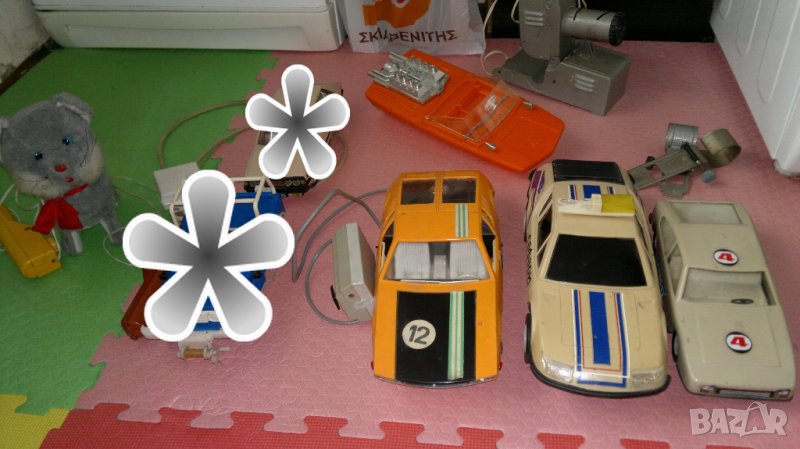  Стари колички, ретро играчки и киндер фигурки , снимка 1