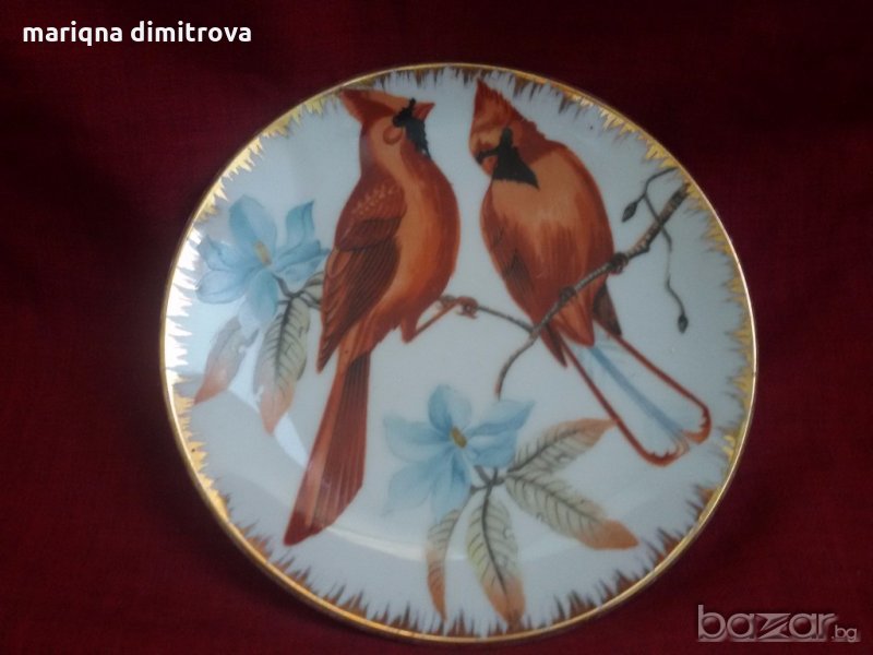 красива чиния за стена фин порцелан с златен кант, снимка 1