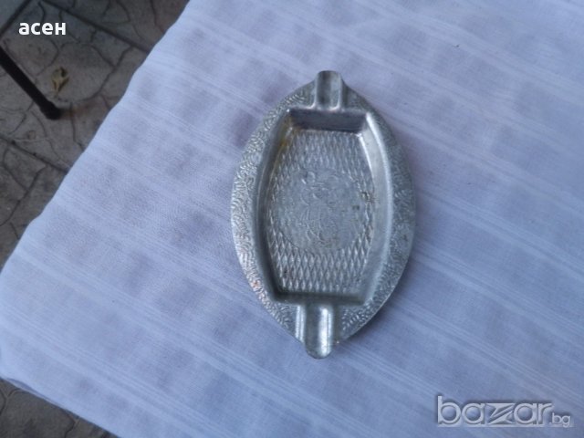 метален пепелник, снимка 1 - Други ценни предмети - 19630974