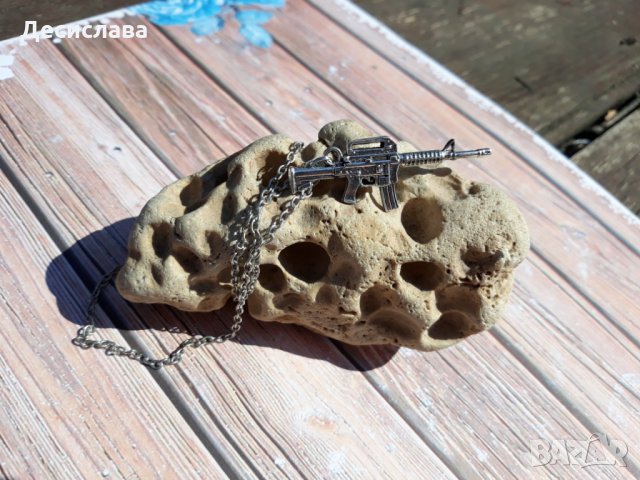 Медальон за мъже със синджир, снимка 4 - Колиета, медальони, синджири - 24712960