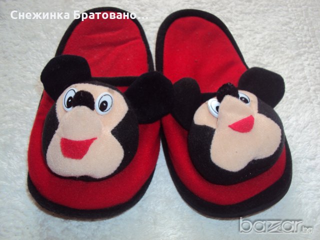 Детски чехлички Мики Маус, снимка 1 - Бебешки обувки - 19381379