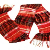 Дамски шал червено, снимка 1 - Шапки - 23437848